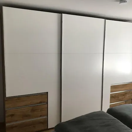 Gramschatzer Strasse 7 Apartman