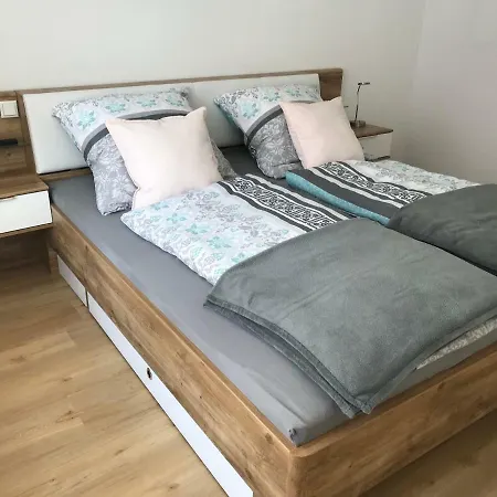 Apartment Gramschatzer Strasse 7